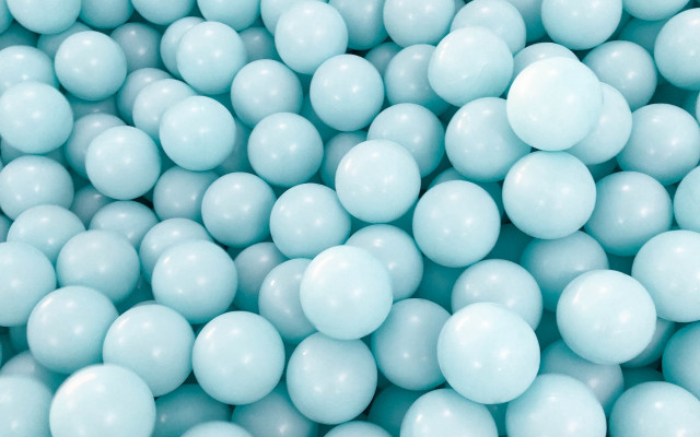 Blue balls pile microscopic plasticien free wallpaper for desktop - medium preview image