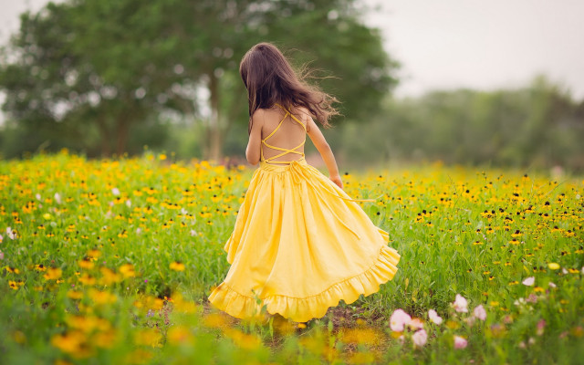 Little girl yellow dress flower free wallpaper for desktop - medium preview image
