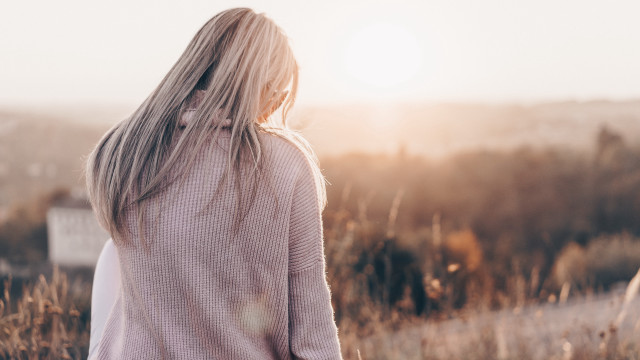 Woman field back sky long free wallpaper for desktop - medium preview image