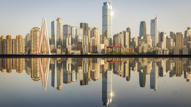 City skyline water bridge castle free wallpaper for desktop - medium preview image