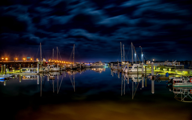 Harbor boats night cloudy sky free wallpaper for desktop - medium preview image