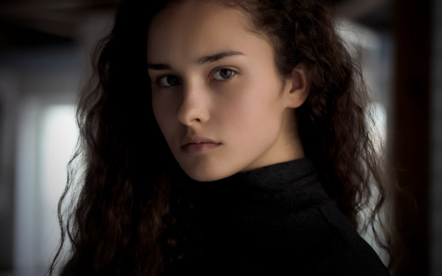 Woman serious look long hair #3 free wallpaper for desktop - medium preview image