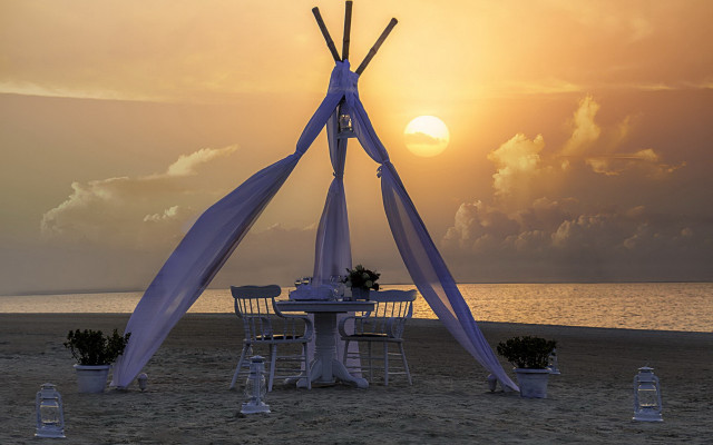 Beach sunset table chairs canopy free wallpaper for desktop - medium preview image