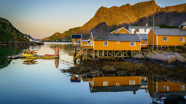 Yellow house lake mountain boats free wallpaper for desktop - medium preview image