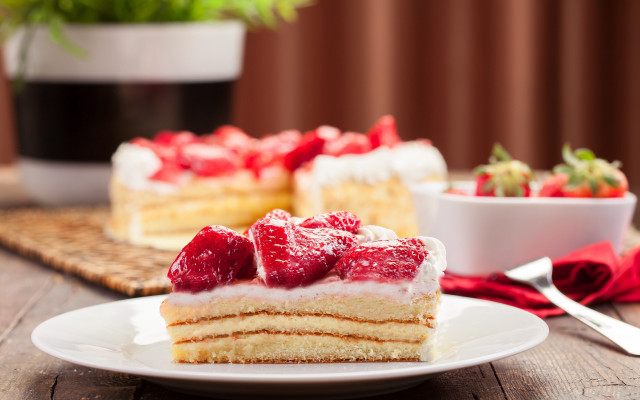 Strawberry shortcake rococo food photography free wallpaper for desktop - medium preview image