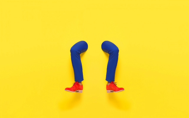 Blue legs red shoes yellow free wallpaper for desktop - medium preview image