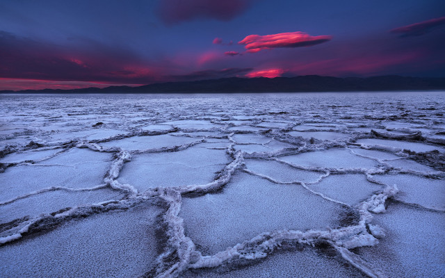 Ice red sky mountains clouds free wallpaper for desktop - medium preview image