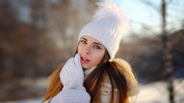 Woman white hat gloves snow free wallpaper for desktop - medium preview image