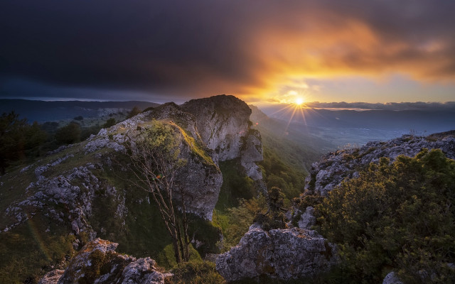 Sunset mountain rock foreground lake free wallpaper for desktop - medium preview image