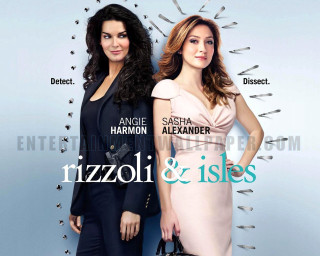 Women standing wall scissors handbag free wallpaper for desktop - medium preview image