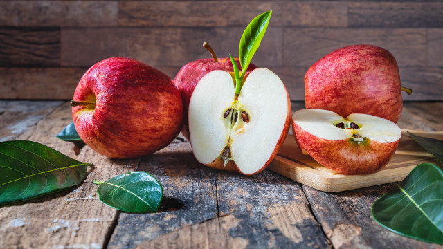 Wooden cutting board three red free wallpaper for desktop - medium preview image