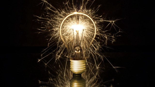 Lightbulb sparklers reflection night ferriswheel free wallpaper for desktop - medium preview image