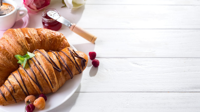 Croissant chocolate drizzle coffee plate free wallpaper for desktop - medium preview image
