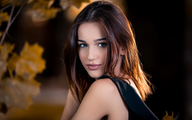 Elina karimova black dress yellow #2 free wallpaper for desktop - medium preview image