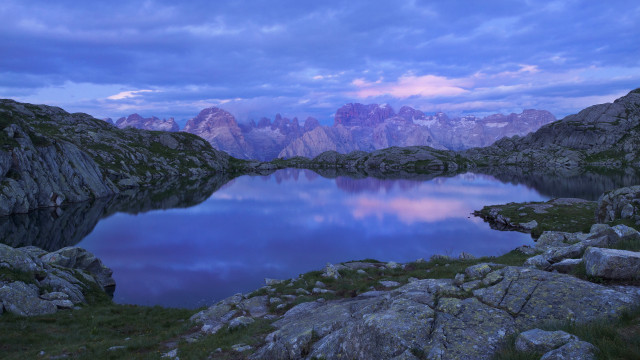 Lake mountains cloudy sunset forest free wallpaper for desktop - medium preview image