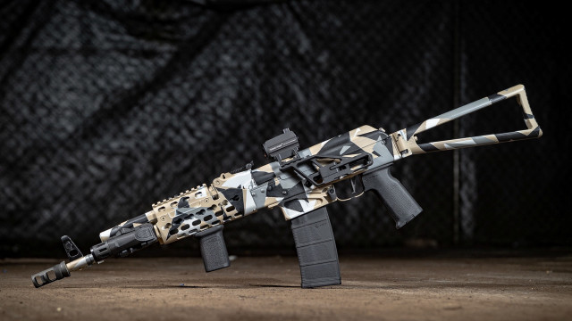 Toy gun camouflage military vector free wallpaper for desktop - medium preview image