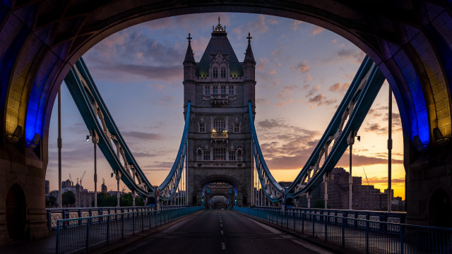 Bridge tower clock sunset cityscape free wallpaper for desktop - medium preview image