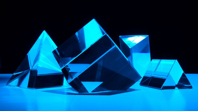 Crystal cubes glowing hologram volumetric free wallpaper for desktop - medium preview image