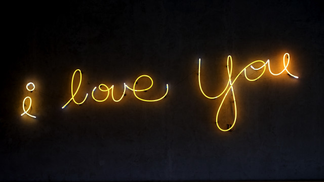 Neon sign you love it free wallpaper for desktop - medium preview image