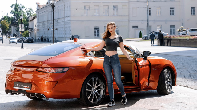 Woman sportscar street corner man free wallpaper for desktop - medium preview image