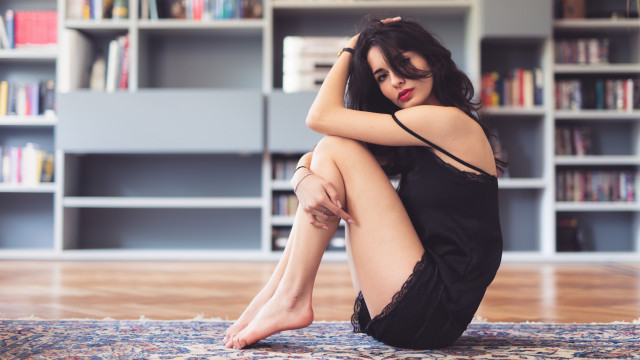 Library fashion blackhair barefoot portrait free wallpaper for desktop - medium preview image