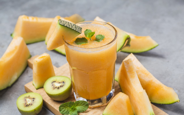 Orange juice kiwi mint cutting free wallpaper for desktop - medium preview image