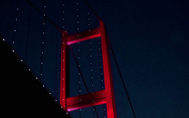 Red light bridge night blue free wallpaper for desktop - medium preview image
