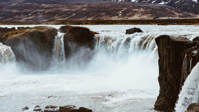 Waterfall mountain tiltshift nature ocean free wallpaper for desktop - medium preview image