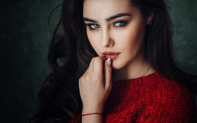 Blue eyes red sweater portrait free wallpaper for desktop - medium preview image
