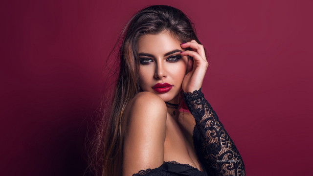 Woman longhair blackdress redlipstick portrait free wallpaper for desktop - medium preview image