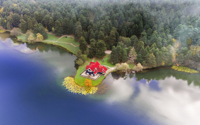 House island lake redroof photorealism free wallpaper for desktop - medium preview image