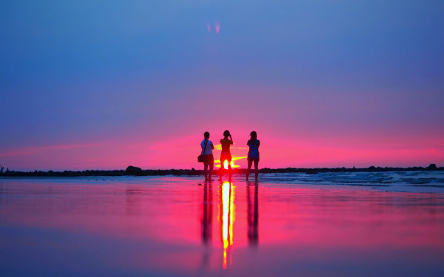 Beach sunset surfboard children cloudy free wallpaper for desktop - medium preview image