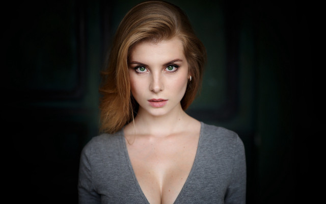 Woman longhair serious greeneyes mole free wallpaper for desktop - medium preview image