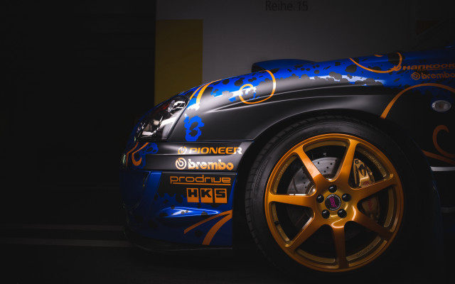 Car blue orange garage yellow free wallpaper for desktop - medium preview image
