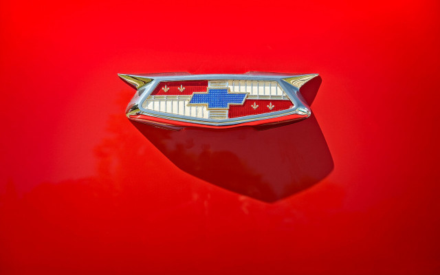 Red car emblem torii sunrise free wallpaper for desktop - medium preview image