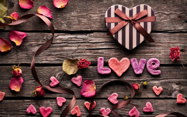 Heart shaped box ribbon flowers free wallpaper for desktop - medium preview image