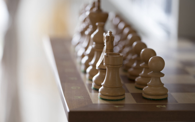 Chess board pieces tilt shift free wallpaper for desktop - medium preview image