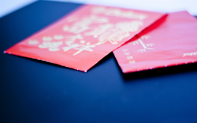 Red bags blue background cloisonnism free wallpaper for desktop - medium preview image