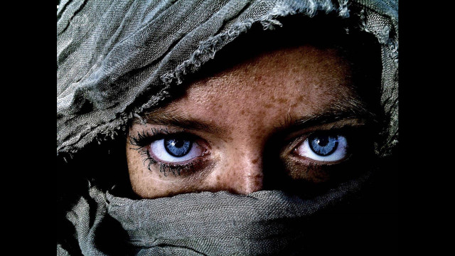 Woman blueeyes scarf closeup photorealistic free wallpaper for desktop - medium preview image