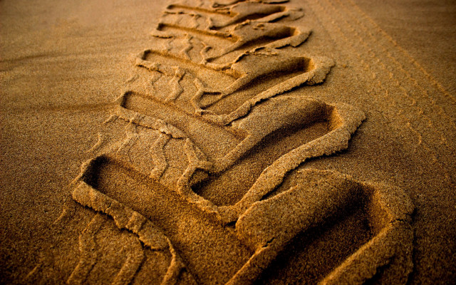 Tire track sand wave beach free wallpaper for desktop - medium preview image