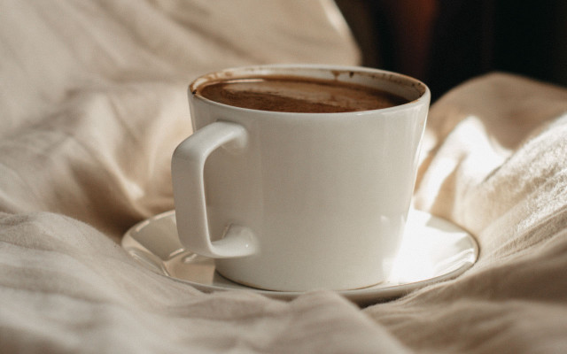 Hot chocolate saucer bed blanket free wallpaper for desktop - medium preview image