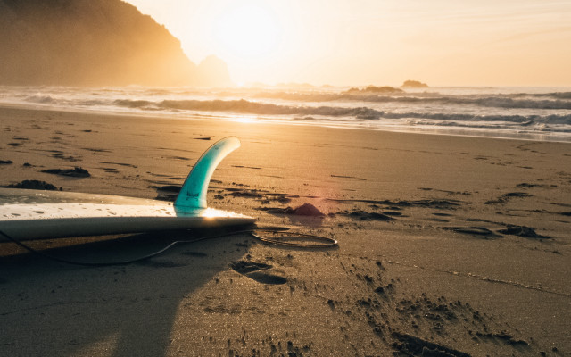 Beach sunset surfboard person cloud free wallpaper for desktop - medium preview image