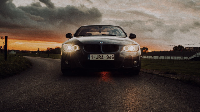 Car road cloudy sunset city free wallpaper for desktop - medium preview image