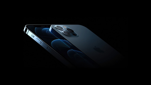 Iphone11pro holography camera back dark free wallpaper for desktop - medium preview image