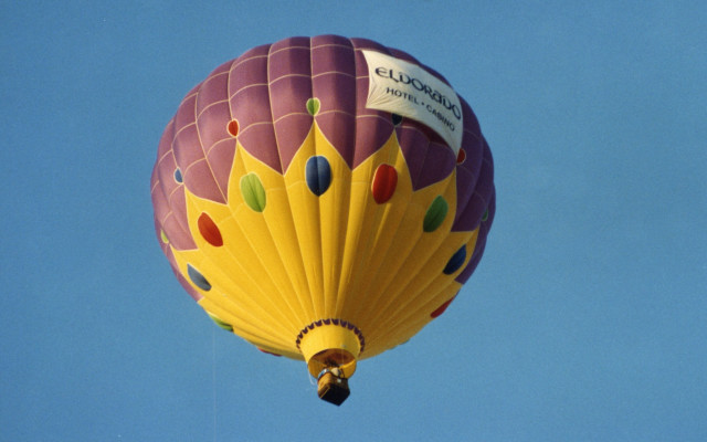 Large balloon sky background panfuturism free wallpaper for desktop - medium preview image