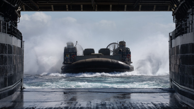 Large boat water spray military free wallpaper for desktop - medium preview image