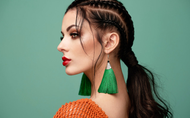 Woman ponytail green tassels earrings free wallpaper for desktop - medium preview image