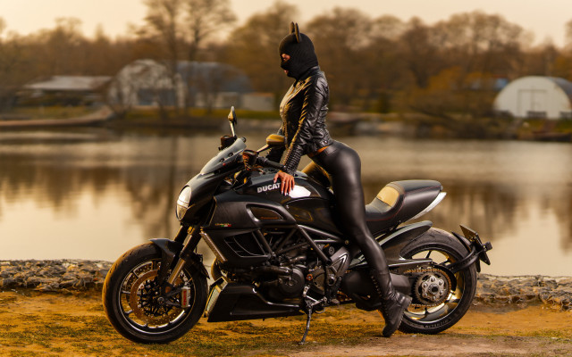 Woman motorcycle lake cat suit free wallpaper for desktop - medium preview image