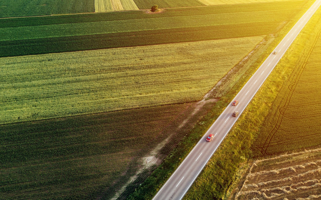 Green field road truck sunshine free wallpaper for desktop - medium preview image