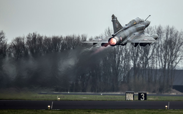 Jet runway trees smoke military free wallpaper for desktop - medium preview image